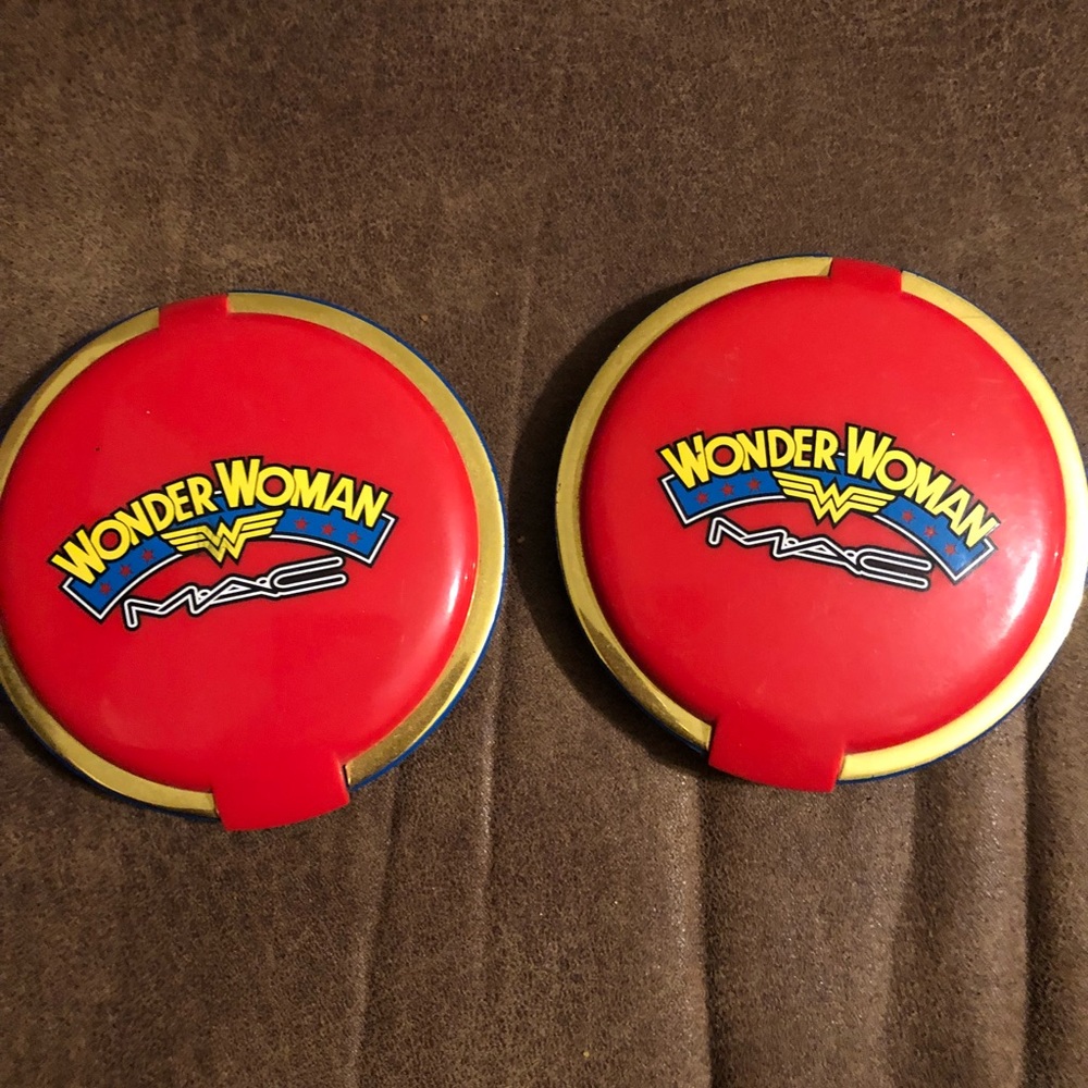 2 Wonder Woman By Mac compacts